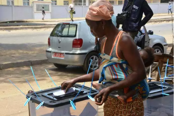 Guinée : l’isolement d’Alpha Condé s’accroît sur la scène internationale