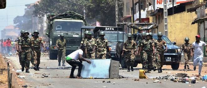 Guinée : le gouvernement reconnaît 30 morts pendant les violences du référendum