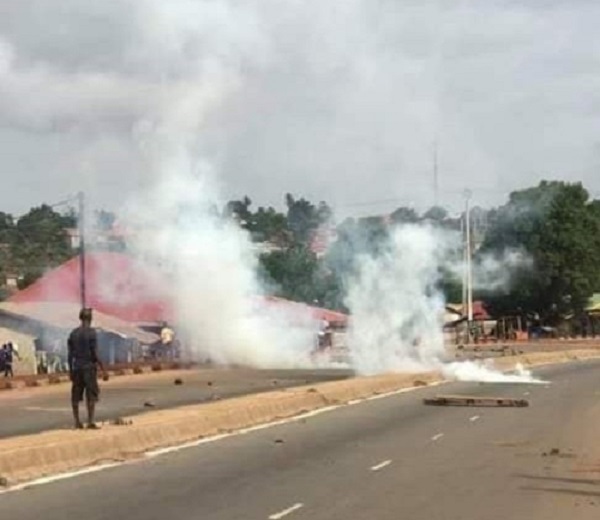 Violences à Coyah : au moins 6 morts, des postes de police et de gendarmerie saccagés