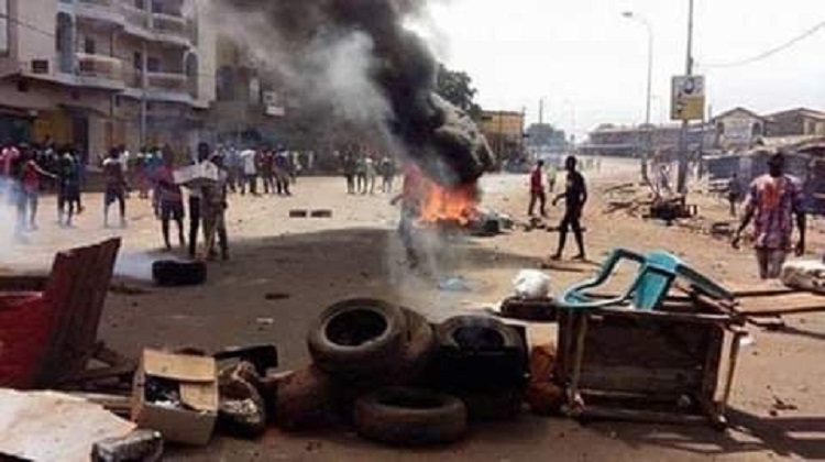 Manifestation du FNDC : plusieurs blessés dont certains par balles à la mi-journée