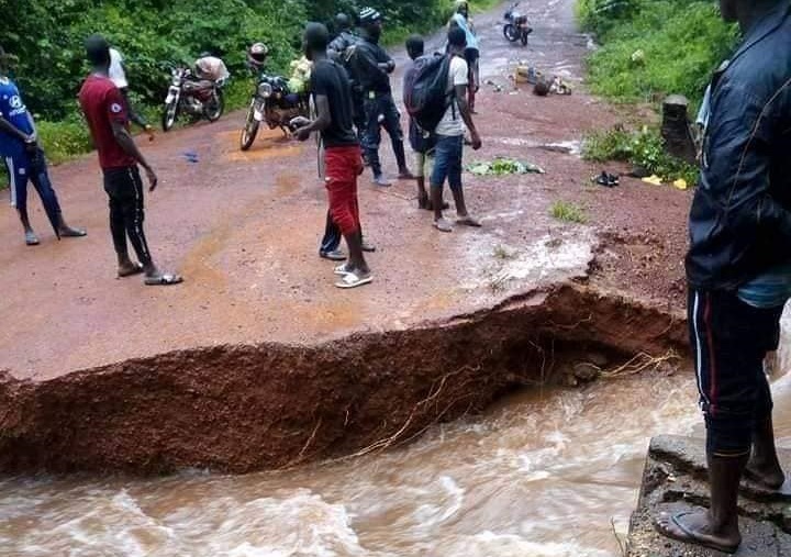 Telimélé coupée de Kindia : Un pont a cédé…