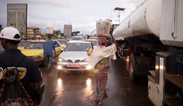 Conakry : le commerce qui s’invite dans les rues