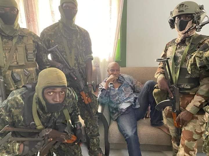 Guinée: le président Alpha Condé serait arrêté par les forces spéciales