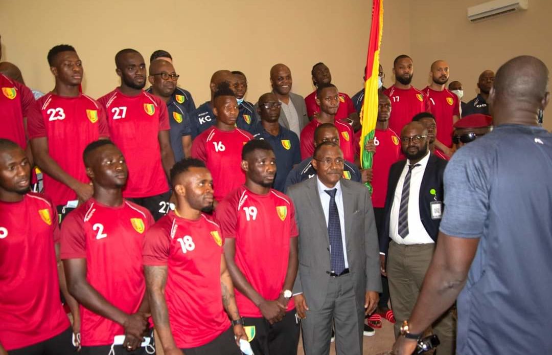 Colonel Mamadi Doumbouya au Syli : « Vous allez vous battre comme un soldat pour ramener la coupe en Guinée »