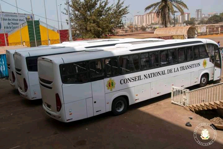 CNT: en lieu et place des voitures personnelles, des bus mis à la disposition des membres