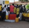 Produits pétroliers : Les citoyens font toujours la queue devant les stations-service (Constat)