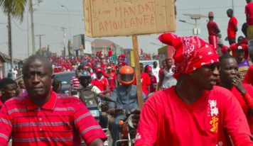 Guinée: les douanes saisissent les livres autobiographiques d’un membre du FNDC