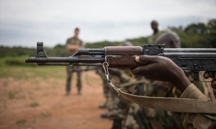 Madina-Oula: un militaire ivre tire à balles réelles sur deux jeunes et les blesse grièvement