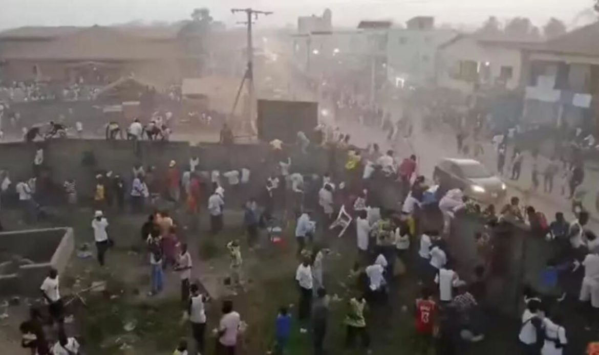 Guinée: des responsables civils et militaires sanctionnés suite à la bousculade du stade de Nzérékoré?