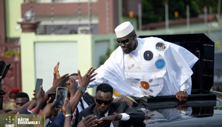 Victoire écrasante de Mamadi Doumbouya à la présidentielle guinéenne