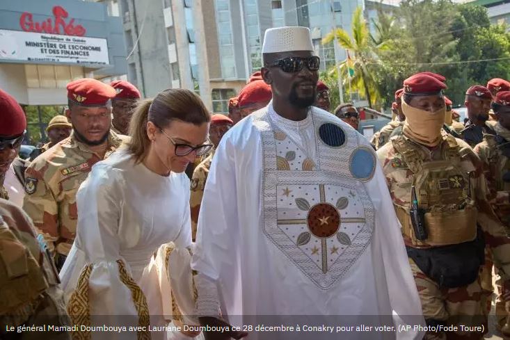 Fin 2025 : le Général Doumbouya rompt avec une pratique étatique traditionnelle 