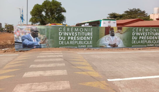 Le stade de Nongo et ses environs, parés pour l’investiture de Doumbouya