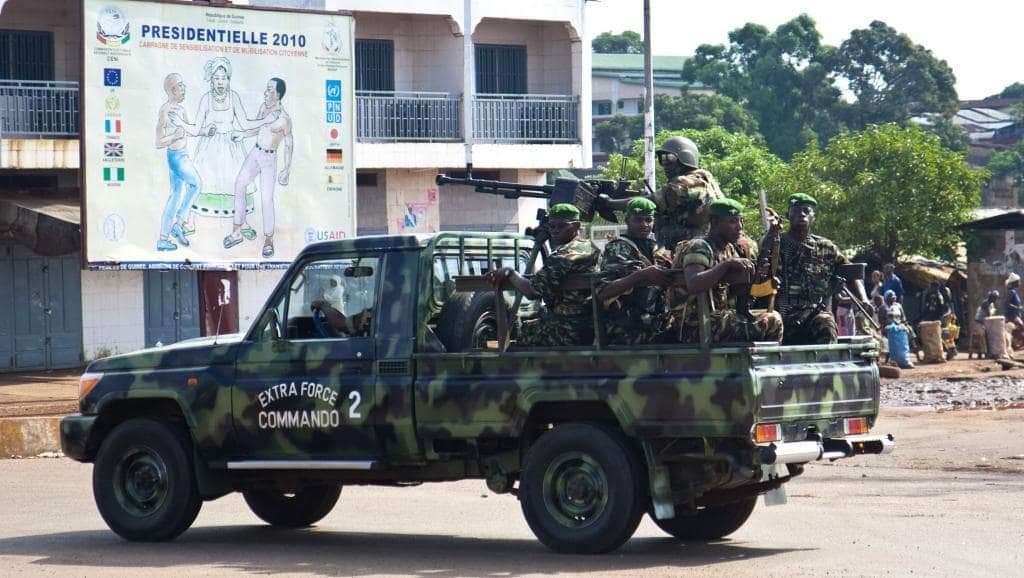 Guinée : des militaires comparaissent pour attaque du BSB au camp Alpha Yaya Diallo