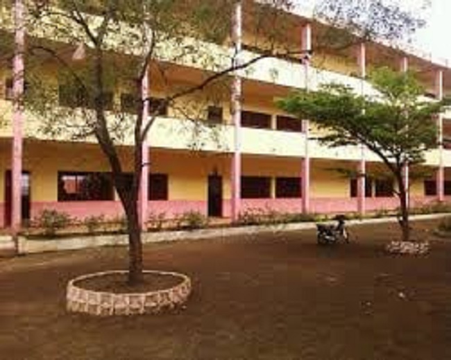 Réouverture des classes : début difficile dans plusieurs écoles de Conakry