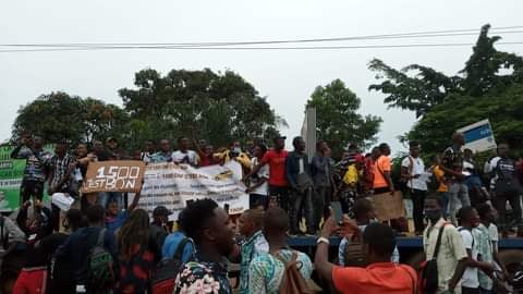 Covid-19-Transport/culture : face à la pression de la rue, le gouvernement guinéen recule