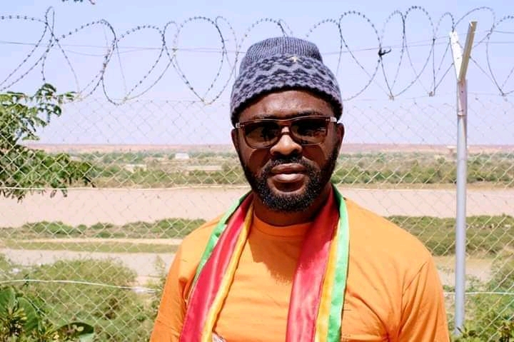 Fonikè Menguè jugé lundi prochain. Son avocat lui conseille de mettre fin à la grève de la faim