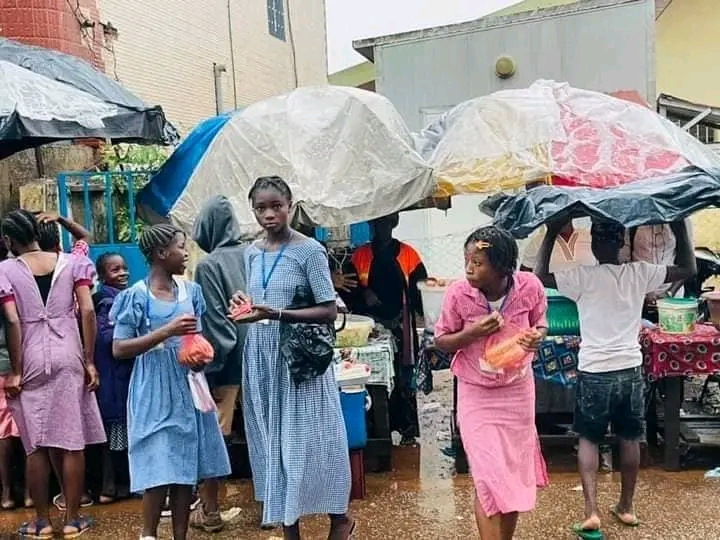 Conakry : démarrage de l’examen d’entrée en 7ème sous une forte pluie
