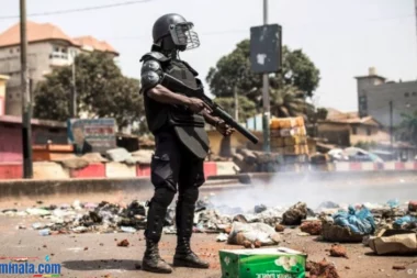 Guinée: Amnesty dénonce de nouvelles détentions arbitraires et l’usage excessif de la force