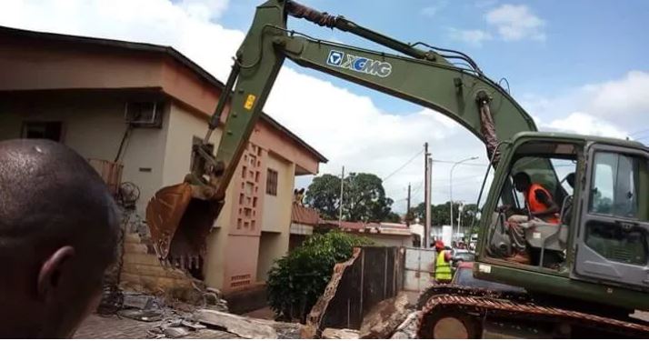 Démolition de maisons à Conakry : un ex responsable du ministère de l’Urbanisme condamné