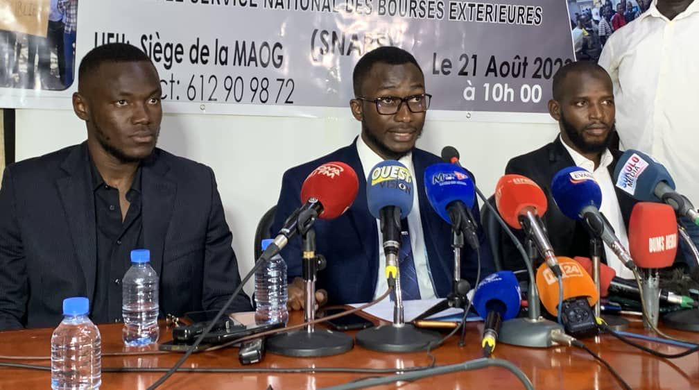 Enseignement supérieur : les étudiants guinéens à l’étranger chargent le service des bourses