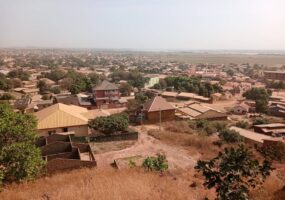 Siguiri : un rassemblement en faveur de Doumbouya finit en bagarre entre organisateurs