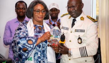 Reconnaissance méritée à madame 𝐂amara 𝐃jénabou 𝐓ouré, Directrice Générale des Élections