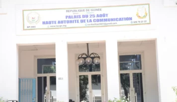 HAC : Réseaux sociaux sous surveillance – liberté oui, abus non