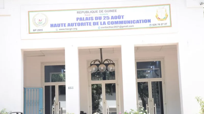 HAC : Réseaux sociaux sous surveillance – liberté oui, abus non